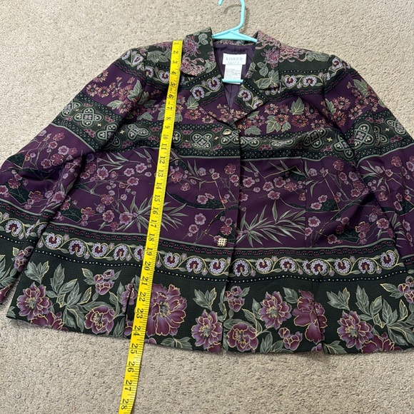 Beautiful Purple & Green Floral Blazer Size 20Wp - Picture 8 of 9